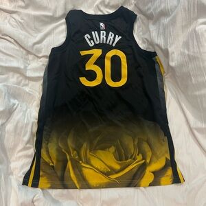 Stephan Curry Jersey ⛹️‍♀️🏀💙💛